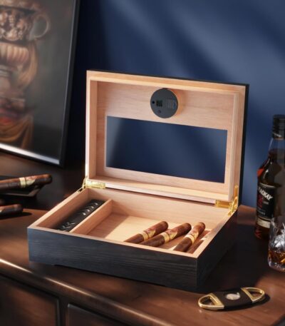 Zigarrenhumidor mit Luftbefeuchter