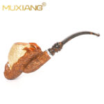 Handgeschnitzte Drachenklaue mit Ei