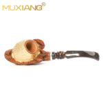 Handgeschnitzte Drachenklaue mit Ei