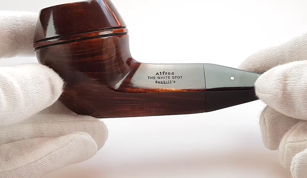 1732175573465 Welche Tabakpfeifenform ist der absolute Klassiker?