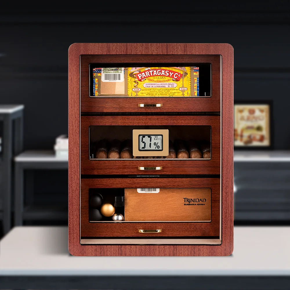 vintage hölzerner Zigarrenschrank