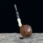 Bruyère-Pfeife mit handgeschnitztem Bambus