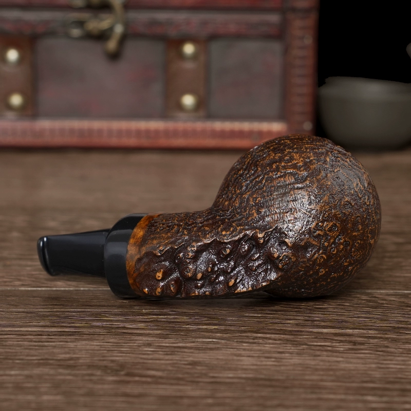 Rustizierte Freehand Pfeife aus Bruyèreholz