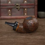 Rustizierte Freehand Pfeife