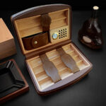 Reisehumidor mit Hygrometer