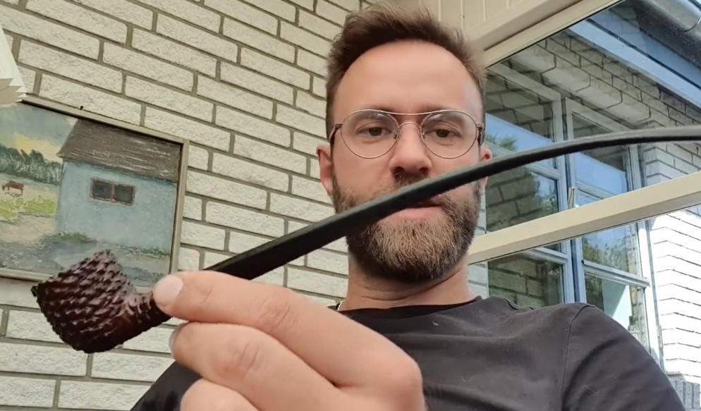 Wie verhindert man das Blubbern bei einer Pfeife mit langem Mundstück?