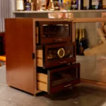 Humidor Schrank mit Glastür, geöffnet